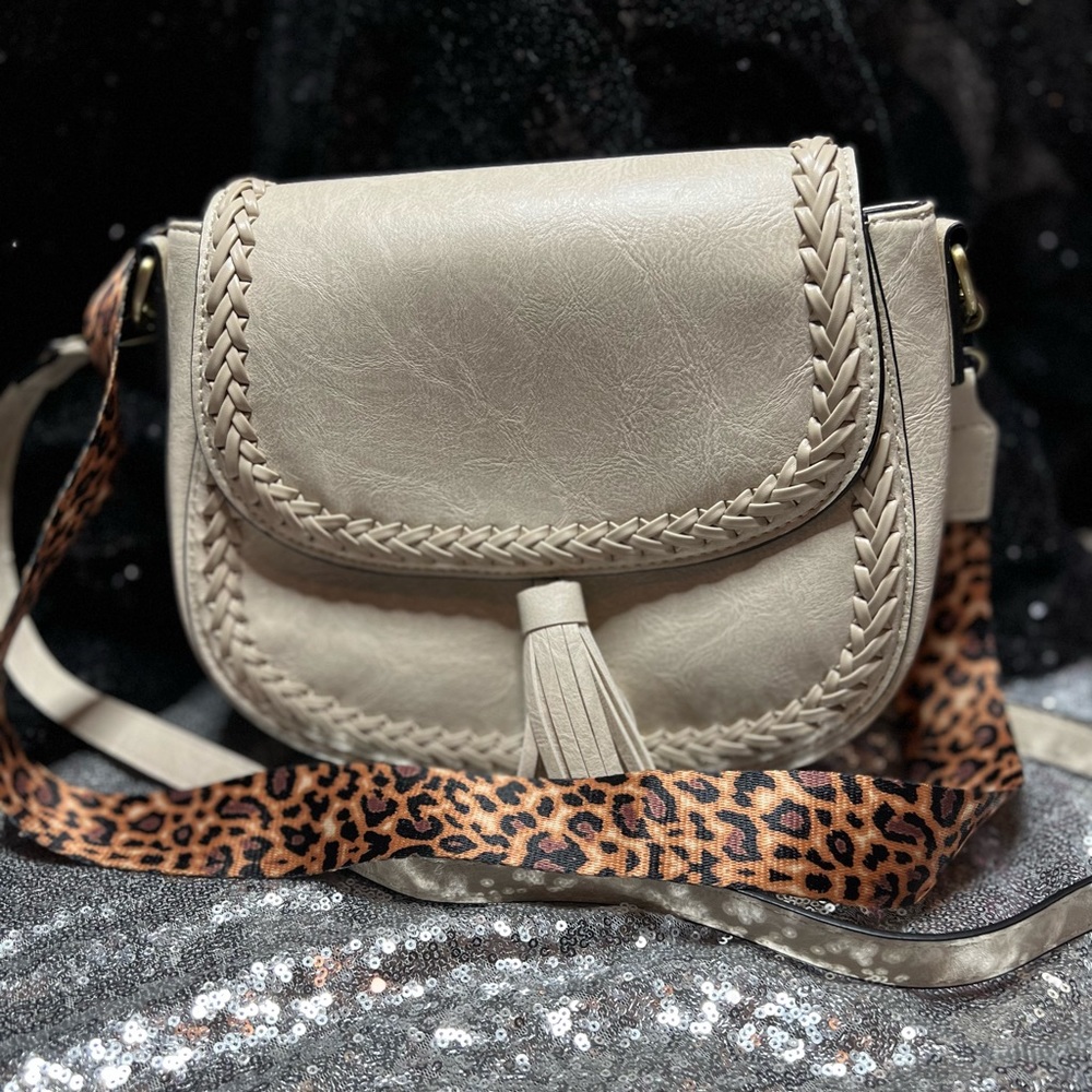 Cream Crossbody Leather Bag With Chunky Cheetah Strap